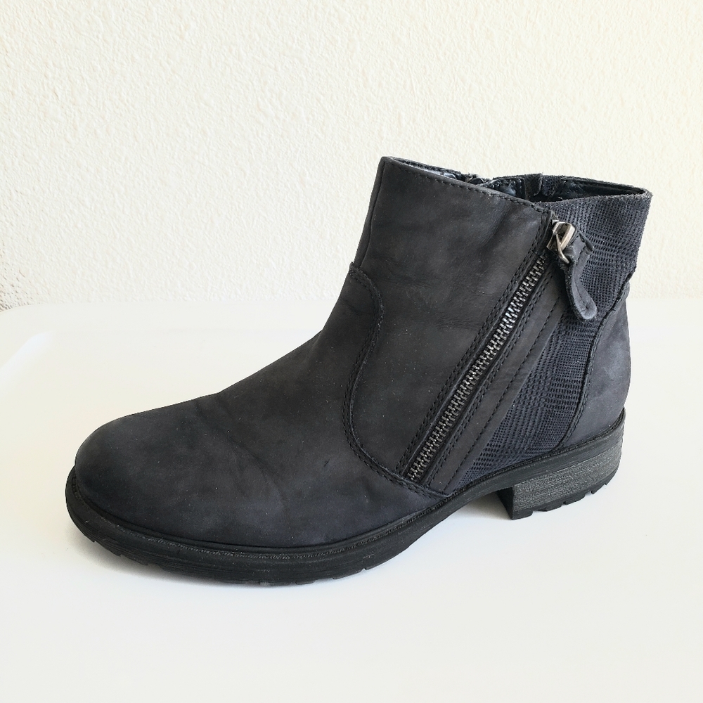 Earth Jordan Women Moto Zip Up Comfy Booties